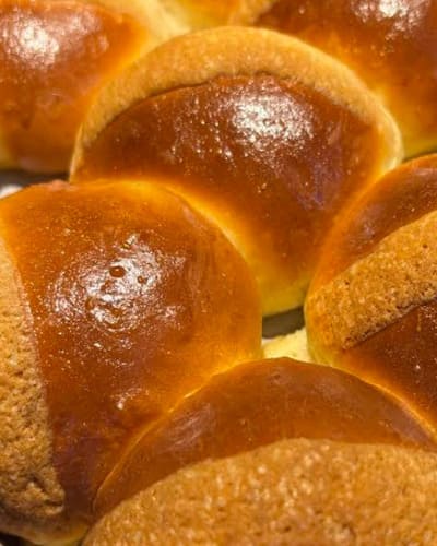 Seven Crown Bakery