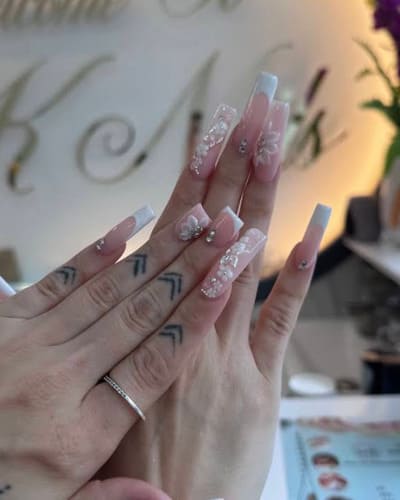 K nails spa & Beauty